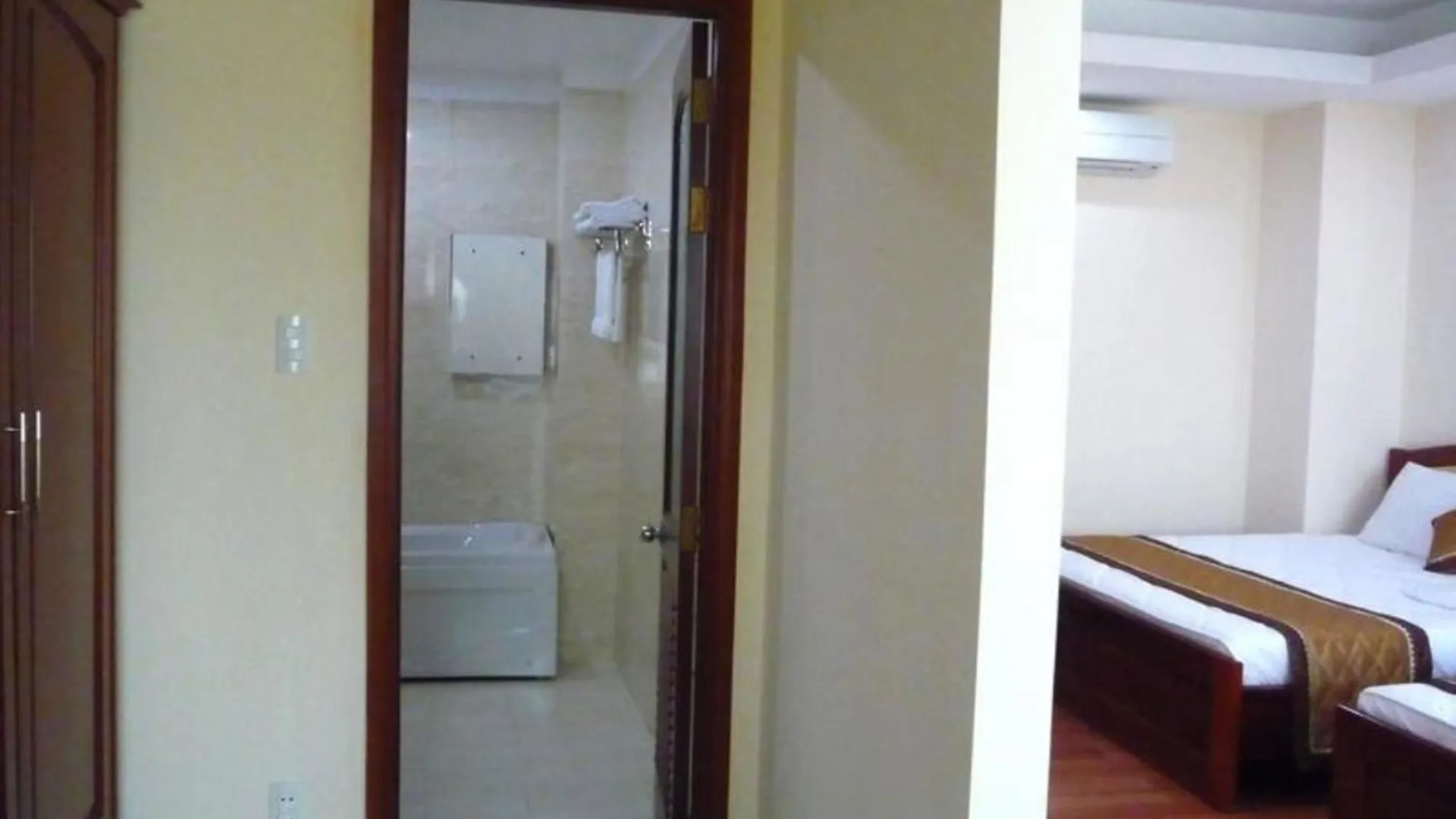 Duc Minh Hotel Ho Chi Minh City 2*,  Vietnam